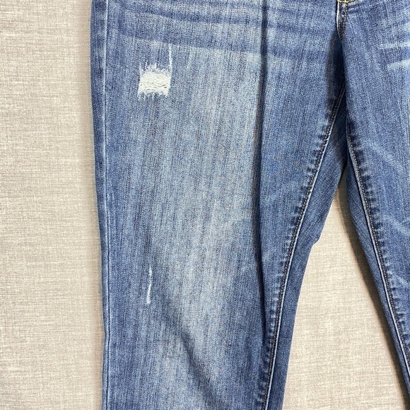 Old Navy Diva Distressed Blue Jeans Sz 4 Light Weight - Picture 8 of 9